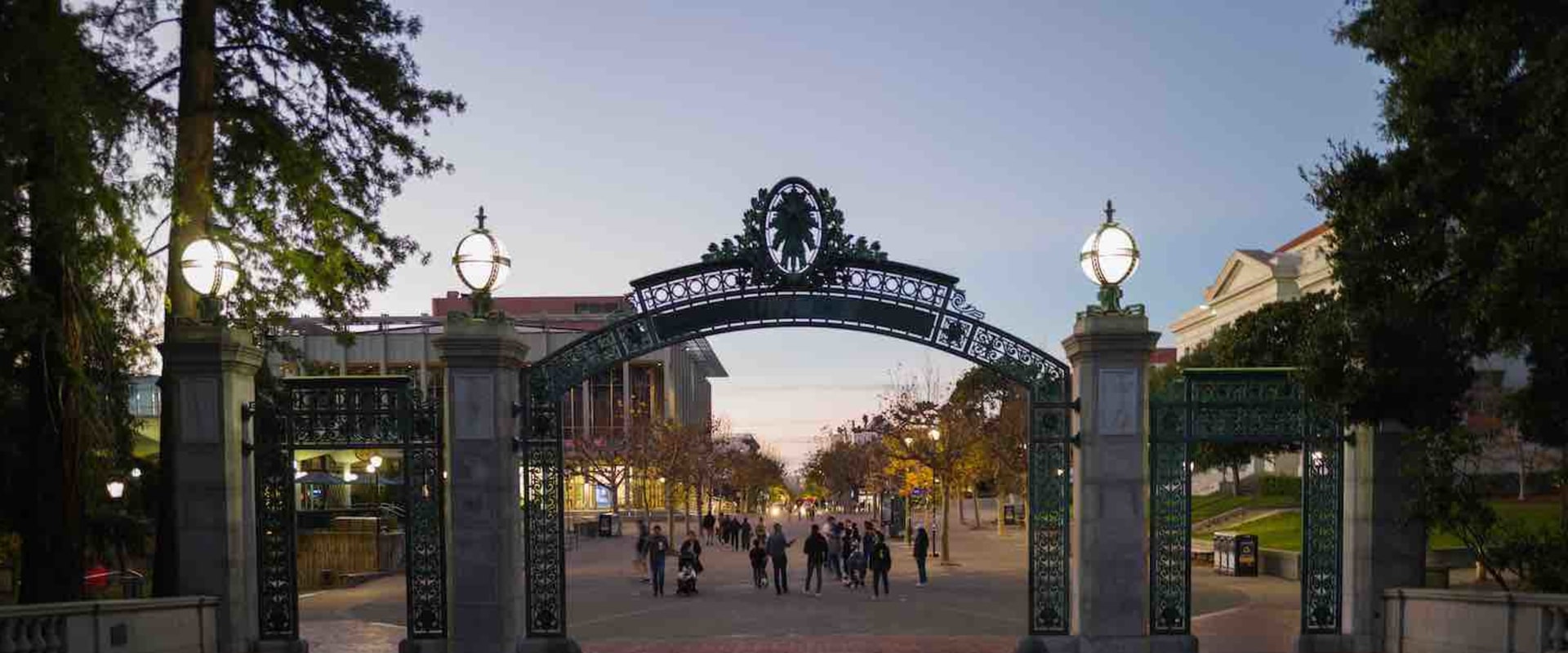 A Comprehensive Guide to West Coast Universities for International Students