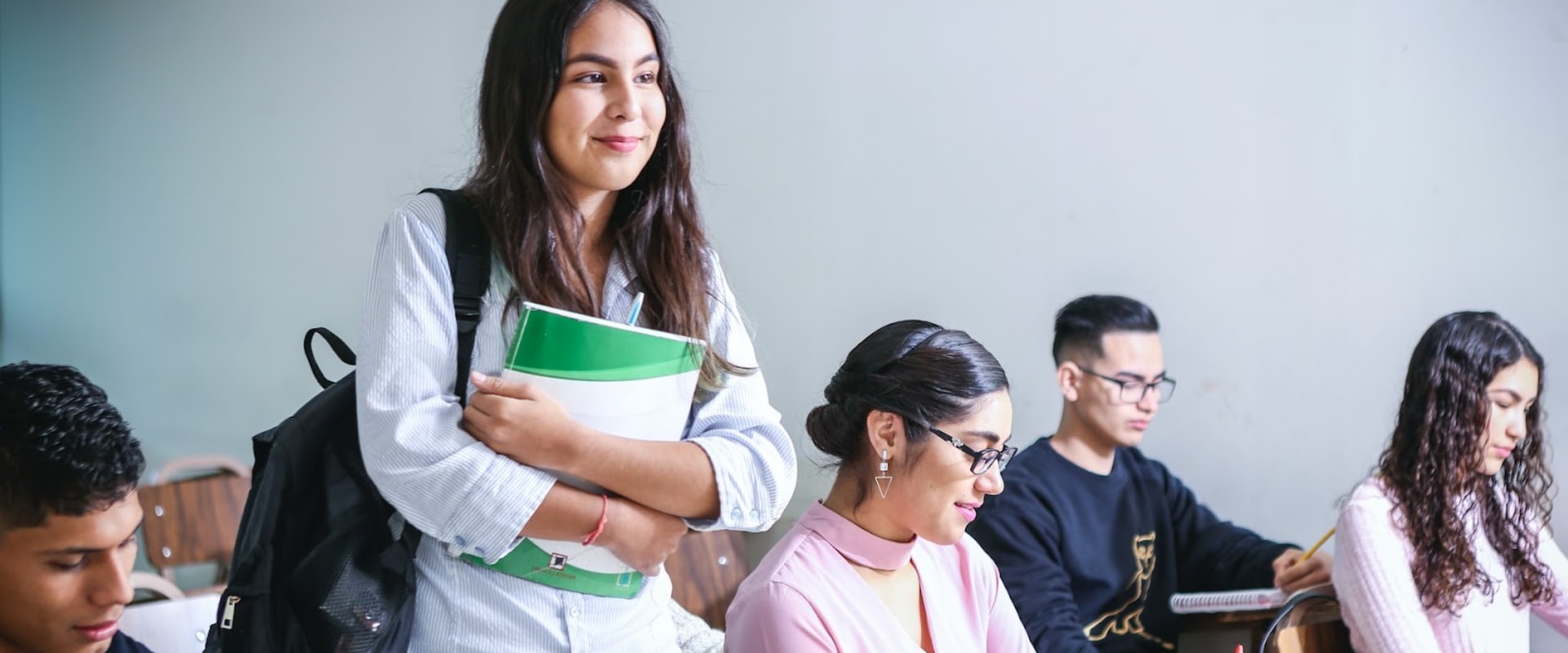 How to Succeed in American Universities: A Comprehensive Guide to Tutoring Services for International Students